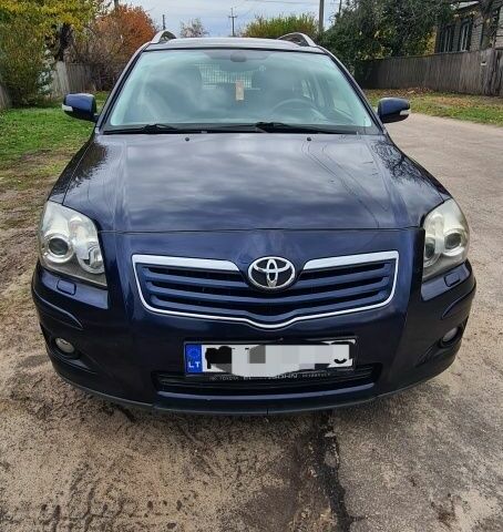 Синий Тойота Авенсис, объемом двигателя 2 л и пробегом 380 тыс. км за 3300 $, фото 3 на Automoto.ua