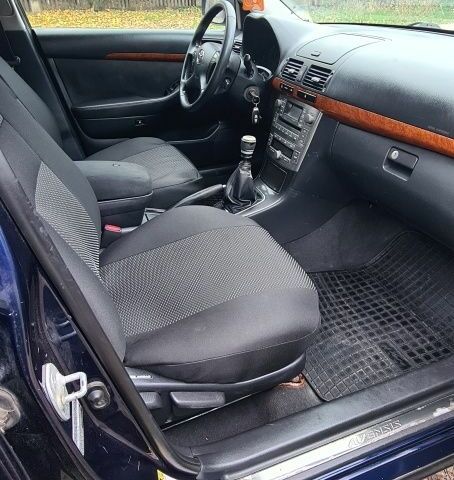 Синий Тойота Авенсис, объемом двигателя 2 л и пробегом 380 тыс. км за 3300 $, фото 8 на Automoto.ua