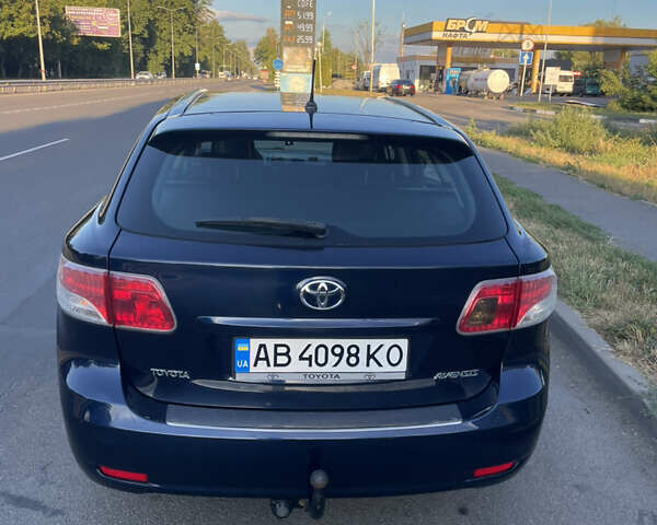Синий Тойота Авенсис, объемом двигателя 2 л и пробегом 270 тыс. км за 7700 $, фото 5 на Automoto.ua