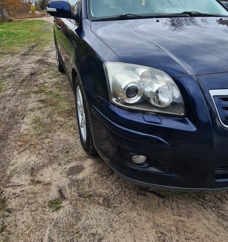 Синий Тойота Авенсис, объемом двигателя 2 л и пробегом 380 тыс. км за 3300 $, фото 5 на Automoto.ua