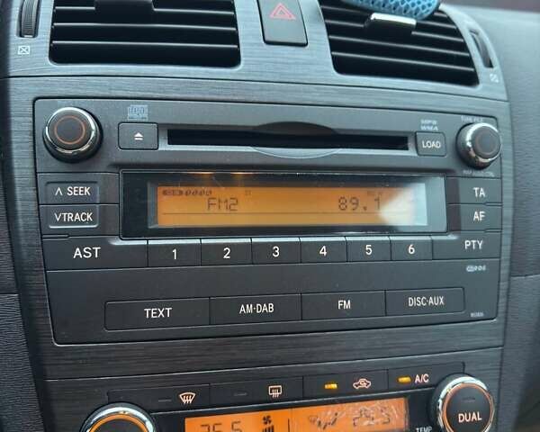 Синий Тойота Авенсис, объемом двигателя 1.99 л и пробегом 209 тыс. км за 9500 $, фото 20 на Automoto.ua