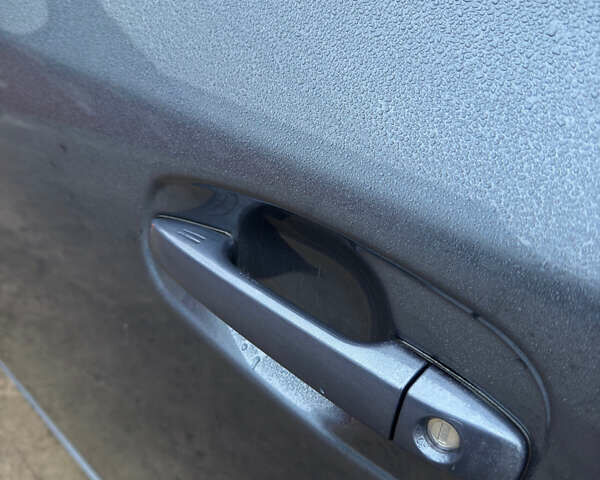 Синий Тойота Авенсис, объемом двигателя 1.99 л и пробегом 209 тыс. км за 9500 $, фото 5 на Automoto.ua