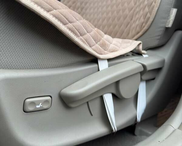 Синий Тойота Авенсис, объемом двигателя 1.99 л и пробегом 209 тыс. км за 9500 $, фото 26 на Automoto.ua