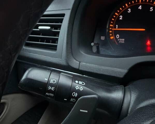 Синий Тойота Авенсис, объемом двигателя 1.99 л и пробегом 209 тыс. км за 9500 $, фото 23 на Automoto.ua