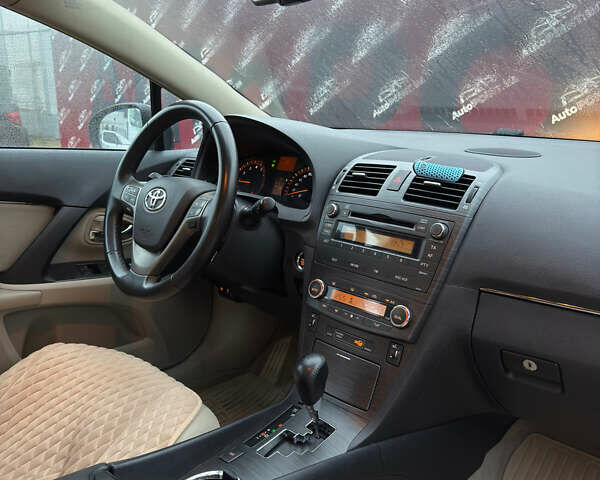 Синий Тойота Авенсис, объемом двигателя 1.99 л и пробегом 209 тыс. км за 9500 $, фото 16 на Automoto.ua