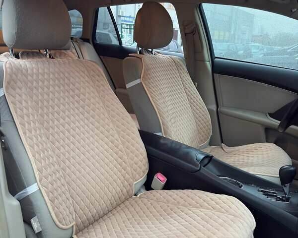 Синий Тойота Авенсис, объемом двигателя 1.99 л и пробегом 209 тыс. км за 9500 $, фото 15 на Automoto.ua