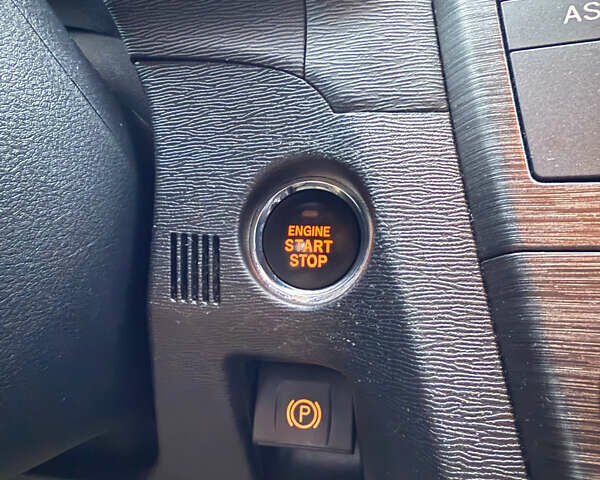 Синий Тойота Авенсис, объемом двигателя 1.99 л и пробегом 209 тыс. км за 9500 $, фото 25 на Automoto.ua