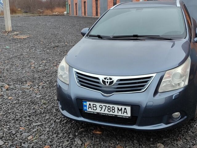 Синій Тойота Авенсіс, об'ємом двигуна 2 л та пробігом 290 тис. км за 7500 $, фото 1 на Automoto.ua