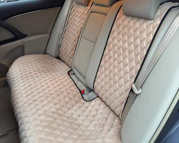 Синий Тойота Авенсис, объемом двигателя 1.99 л и пробегом 209 тыс. км за 9500 $, фото 16 на Automoto.ua