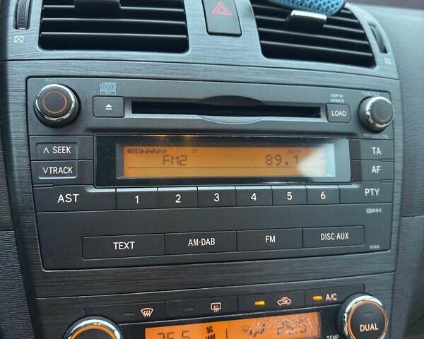 Синий Тойота Авенсис, объемом двигателя 1.99 л и пробегом 209 тыс. км за 9500 $, фото 27 на Automoto.ua