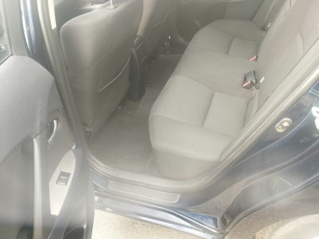 Синий Тойота Авенсис, объемом двигателя 1.6 л и пробегом 238 тыс. км за 7999 $, фото 6 на Automoto.ua