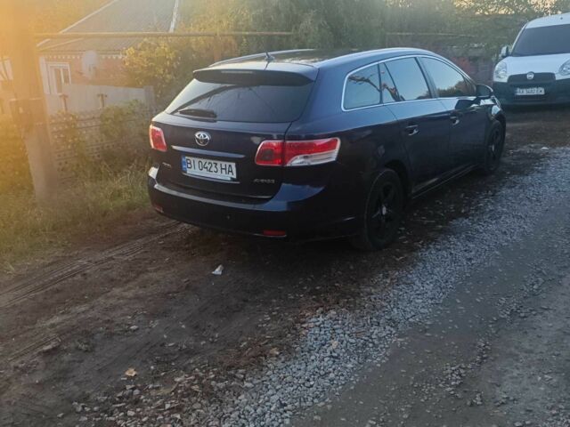 Синий Тойота Авенсис, объемом двигателя 1.8 л и пробегом 263 тыс. км за 6500 $, фото 3 на Automoto.ua