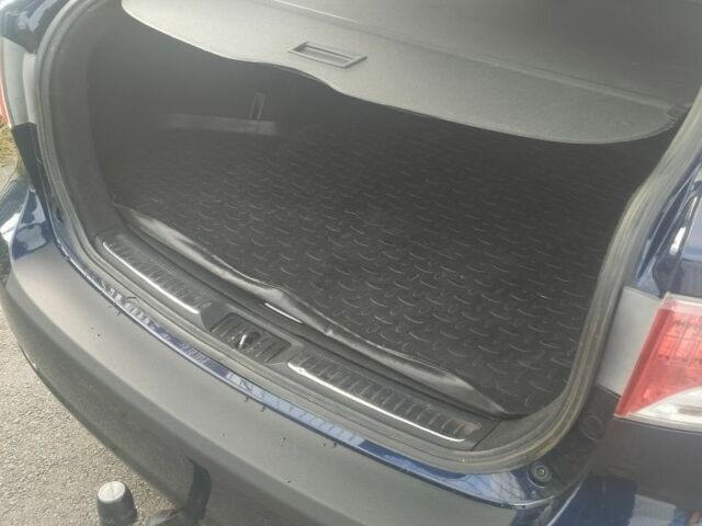 Синий Тойота Авенсис, объемом двигателя 1.6 л и пробегом 238 тыс. км за 7999 $, фото 7 на Automoto.ua