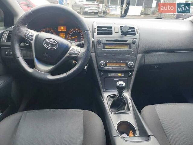 Синий Тойота Авенсис, объемом двигателя 1.8 л и пробегом 255 тыс. км за 8200 $, фото 10 на Automoto.ua