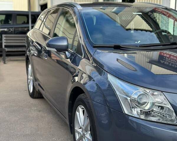 Синий Тойота Авенсис, объемом двигателя 2.23 л и пробегом 261 тыс. км за 10200 $, фото 2 на Automoto.ua
