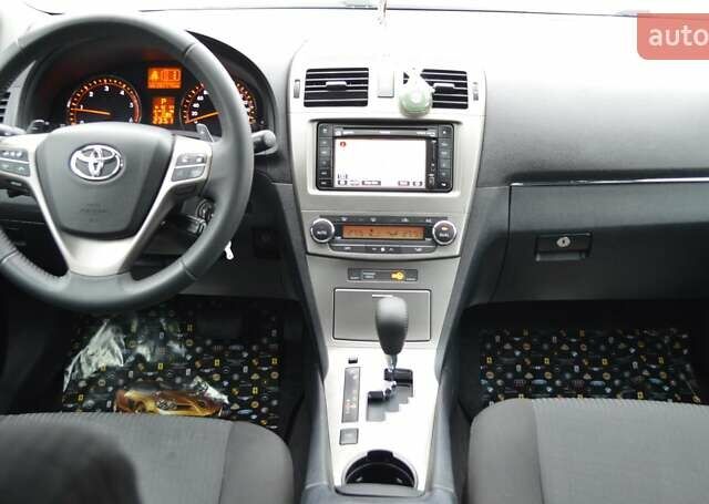 Синий Тойота Авенсис, объемом двигателя 2.2 л и пробегом 261 тыс. км за 10999 $, фото 17 на Automoto.ua