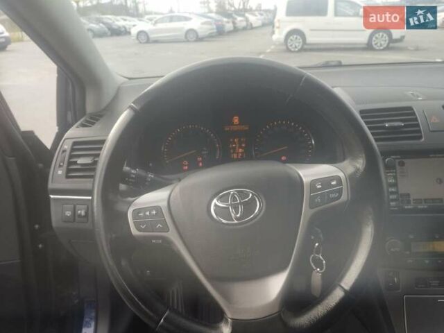 Синий Тойота Авенсис, объемом двигателя 1.6 л и пробегом 239 тыс. км за 8150 $, фото 1 на Automoto.ua