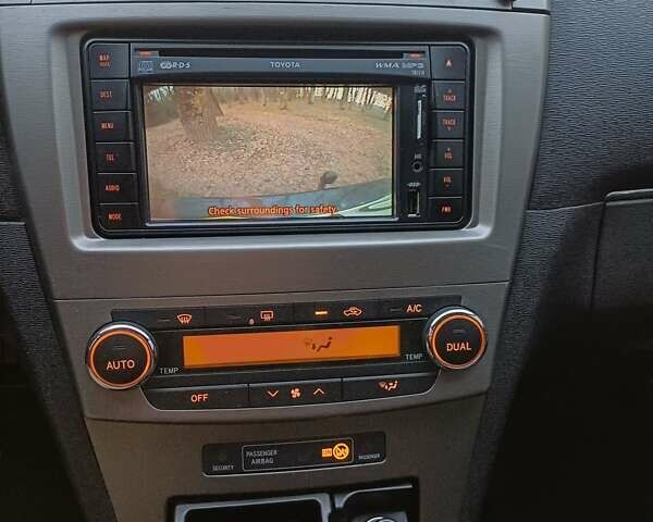 Синій Тойота Авенсіс, об'ємом двигуна 2 л та пробігом 280 тис. км за 8200 $, фото 19 на Automoto.ua