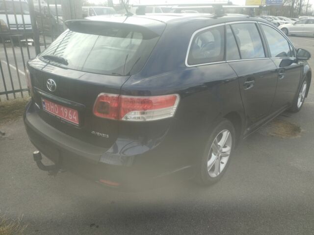 Синий Тойота Авенсис, объемом двигателя 1.6 л и пробегом 238 тыс. км за 7999 $, фото 2 на Automoto.ua