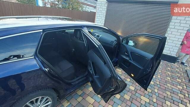 Синий Тойота Авенсис, объемом двигателя 1.8 л и пробегом 223 тыс. км за 8700 $, фото 2 на Automoto.ua