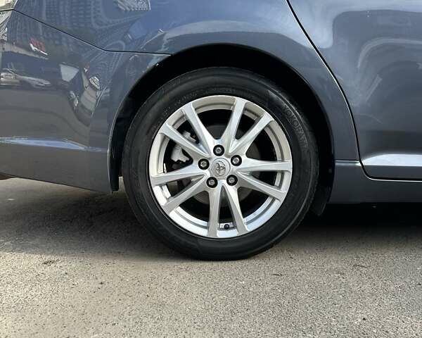 Синий Тойота Авенсис, объемом двигателя 2.23 л и пробегом 261 тыс. км за 10200 $, фото 16 на Automoto.ua