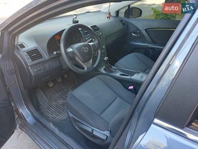 Синий Тойота Авенсис, объемом двигателя 1.6 л и пробегом 278 тыс. км за 8500 $, фото 3 на Automoto.ua