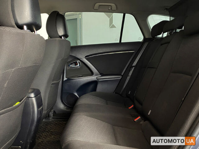 Синий Тойота Авенсис, объемом двигателя 1.8 л и пробегом 201 тыс. км за 9850 $, фото 9 на Automoto.ua