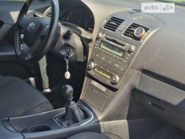 Синий Тойота Авенсис, объемом двигателя 2 л и пробегом 285 тыс. км за 8850 $, фото 19 на Automoto.ua