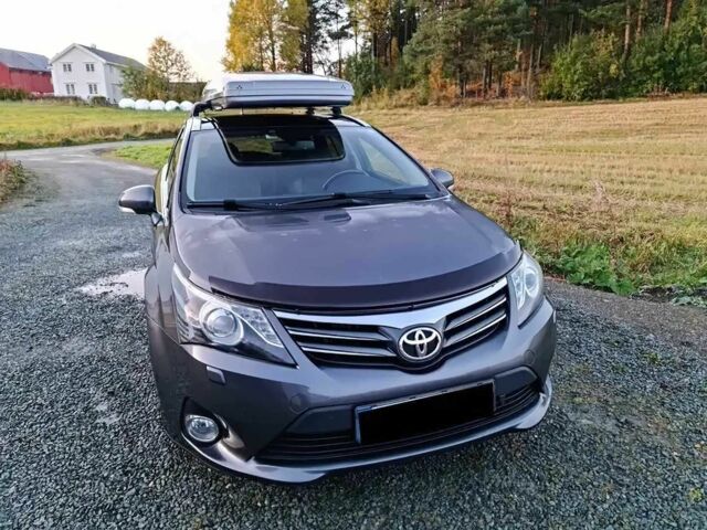 Синій Тойота Авенсіс, об'ємом двигуна 1.8 л та пробігом 93 тис. км за 4300 $, фото 3 на Automoto.ua