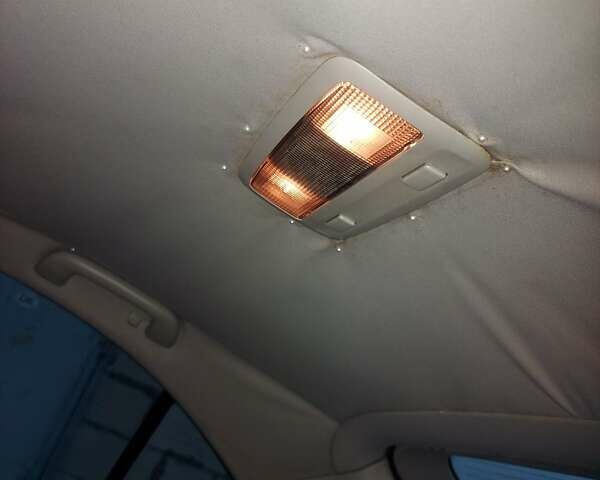 Синій Тойота Авенсіс, об'ємом двигуна 1.79 л та пробігом 243 тис. км за 4700 $, фото 10 на Automoto.ua