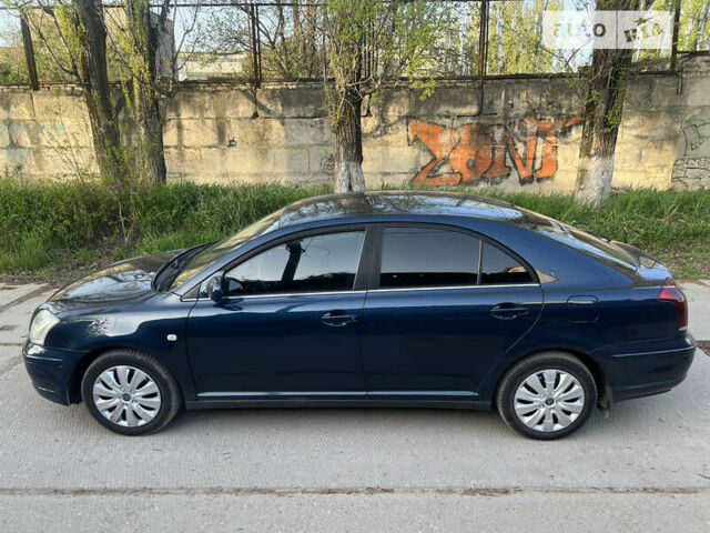 Синій Тойота Авенсіс, об'ємом двигуна 2 л та пробігом 220 тис. км за 4950 $, фото 1 на Automoto.ua