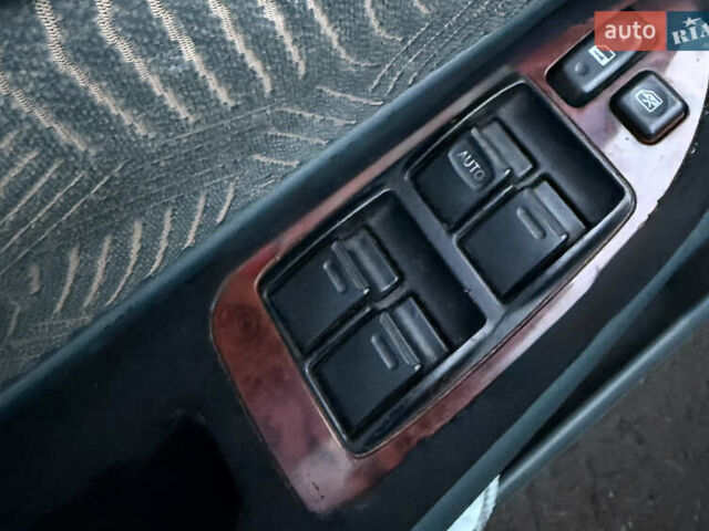 Зелений Тойота Авенсіс, об'ємом двигуна 1.8 л та пробігом 220 тис. км за 3999 $, фото 9 на Automoto.ua