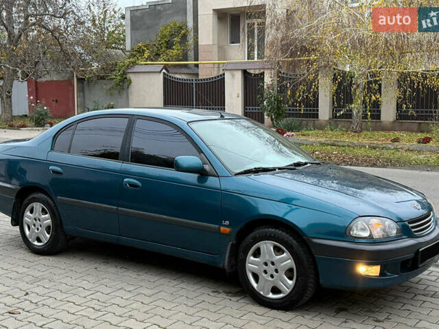 Зелений Тойота Авенсіс, об'ємом двигуна 1.8 л та пробігом 220 тис. км за 3999 $, фото 2 на Automoto.ua