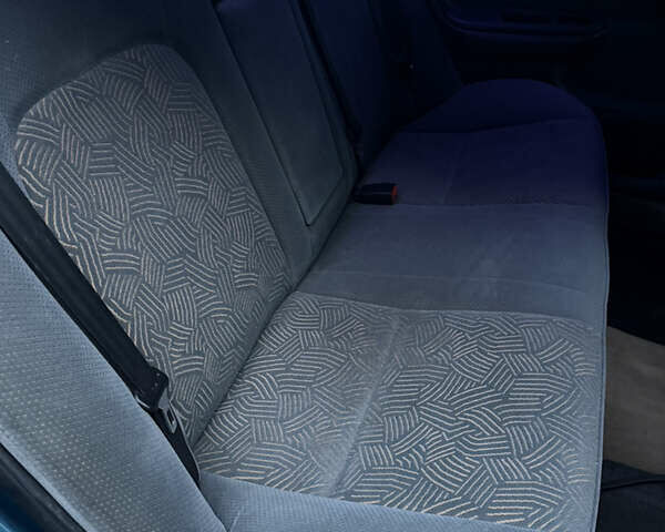 Зелений Тойота Авенсіс, об'ємом двигуна 1.8 л та пробігом 220 тис. км за 3999 $, фото 10 на Automoto.ua