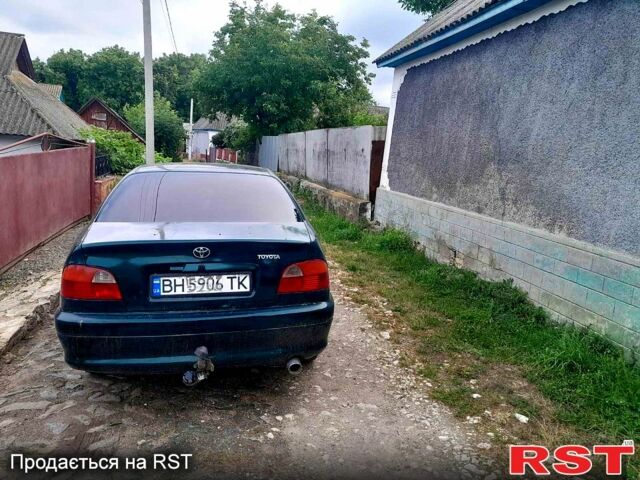 Зеленый Тойота Авенсис, объемом двигателя 2 л и пробегом 303 тыс. км за 3500 $, фото 2 на Automoto.ua