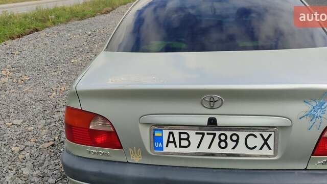 Зеленый Тойота Авенсис, объемом двигателя 1.8 л и пробегом 310 тыс. км за 3200 $, фото 2 на Automoto.ua