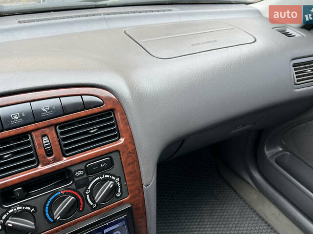 Зеленый Тойота Авенсис, объемом двигателя 1.8 л и пробегом 426 тыс. км за 3800 $, фото 8 на Automoto.ua