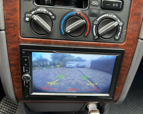 Зеленый Тойота Авенсис, объемом двигателя 1.8 л и пробегом 426 тыс. км за 3800 $, фото 5 на Automoto.ua