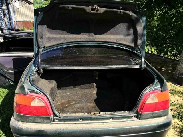 Зеленый Тойота Авенсис, объемом двигателя 2 л и пробегом 303 тыс. км за 3500 $, фото 4 на Automoto.ua