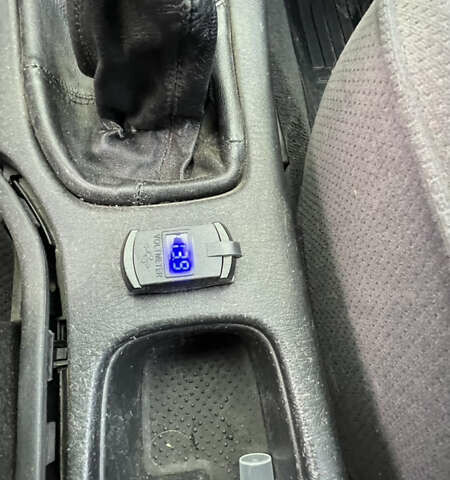 Зеленый Тойота Авенсис, объемом двигателя 2 л и пробегом 306 тыс. км за 4300 $, фото 31 на Automoto.ua