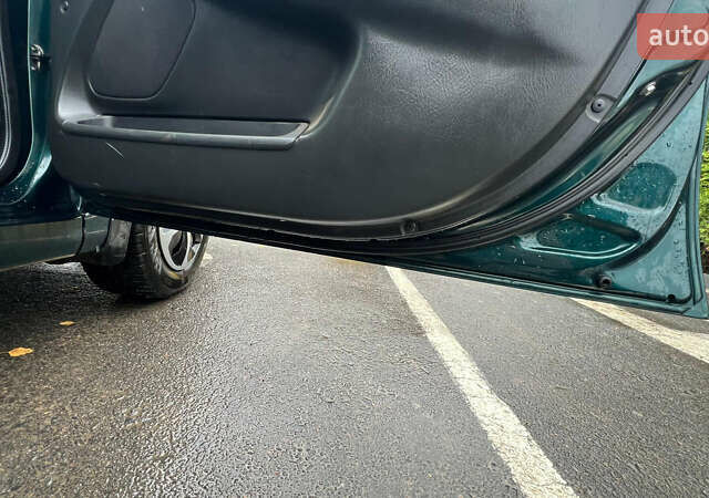 Зеленый Тойота Авенсис, объемом двигателя 2 л и пробегом 306 тыс. км за 4300 $, фото 14 на Automoto.ua