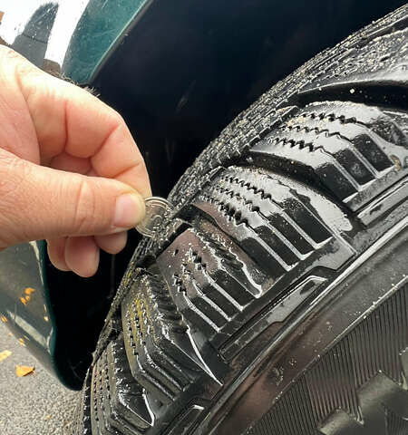 Зеленый Тойота Авенсис, объемом двигателя 2 л и пробегом 306 тыс. км за 4300 $, фото 8 на Automoto.ua