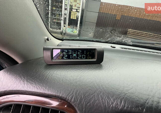 Зеленый Тойота Авенсис, объемом двигателя 2 л и пробегом 306 тыс. км за 4300 $, фото 10 на Automoto.ua