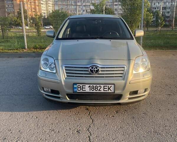 Зеленый Тойота Авенсис, объемом двигателя 2 л и пробегом 183 тыс. км за 5500 $, фото 4 на Automoto.ua