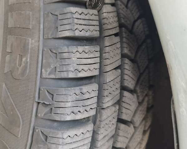 Зеленый Тойота Авенсис, объемом двигателя 2 л и пробегом 233 тыс. км за 4900 $, фото 12 на Automoto.ua