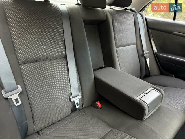 Зеленый Тойота Авенсис, объемом двигателя 1.8 л и пробегом 285 тыс. км за 5999 $, фото 9 на Automoto.ua