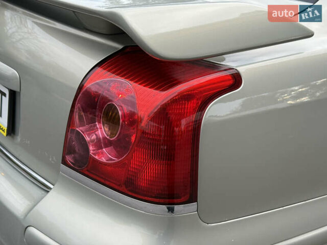 Зеленый Тойота Авенсис, объемом двигателя 1.8 л и пробегом 285 тыс. км за 5999 $, фото 27 на Automoto.ua