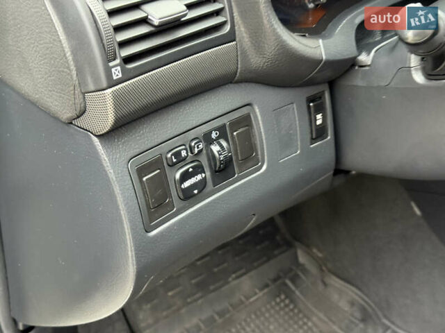 Зеленый Тойота Авенсис, объемом двигателя 1.8 л и пробегом 285 тыс. км за 5999 $, фото 39 на Automoto.ua