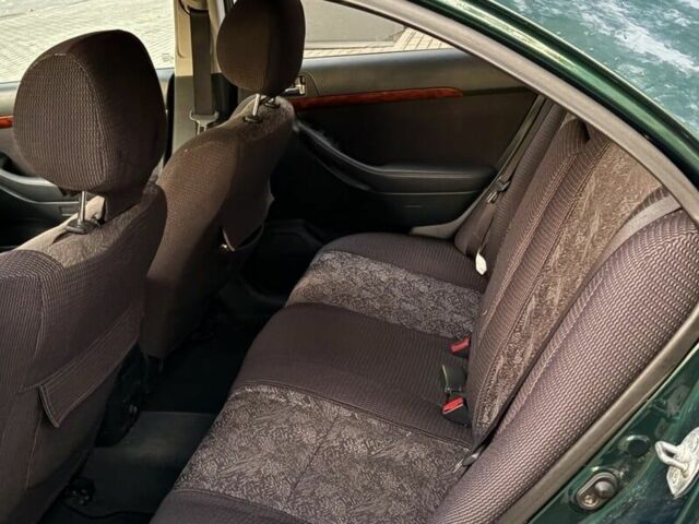 Зеленый Тойота Авенсис, объемом двигателя 0 л и пробегом 300 тыс. км за 2050 $, фото 1 на Automoto.ua