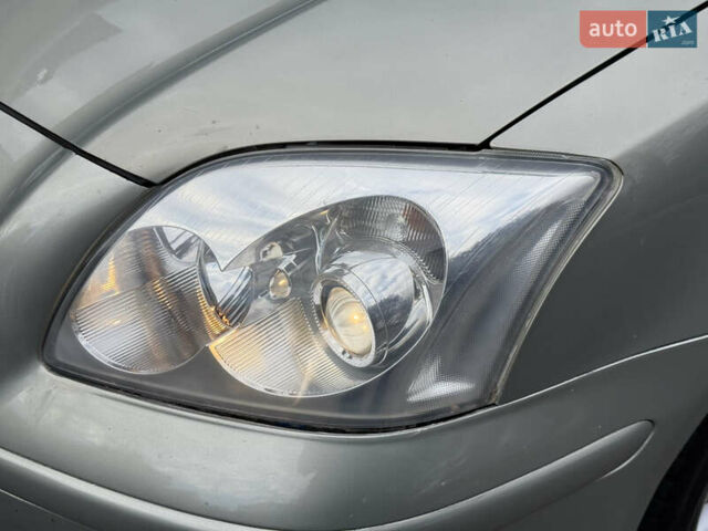 Зеленый Тойота Авенсис, объемом двигателя 1.8 л и пробегом 285 тыс. км за 5999 $, фото 14 на Automoto.ua